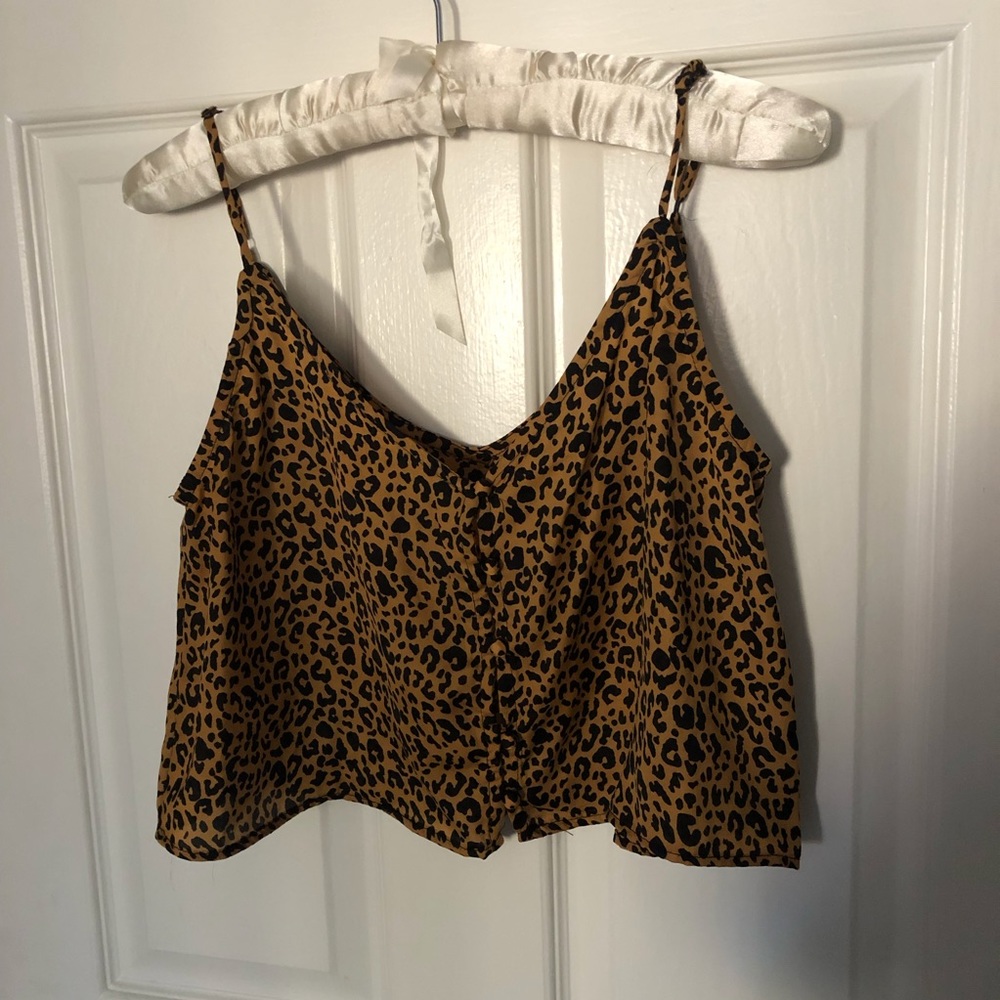 Cropped Leopard Print Button Tank